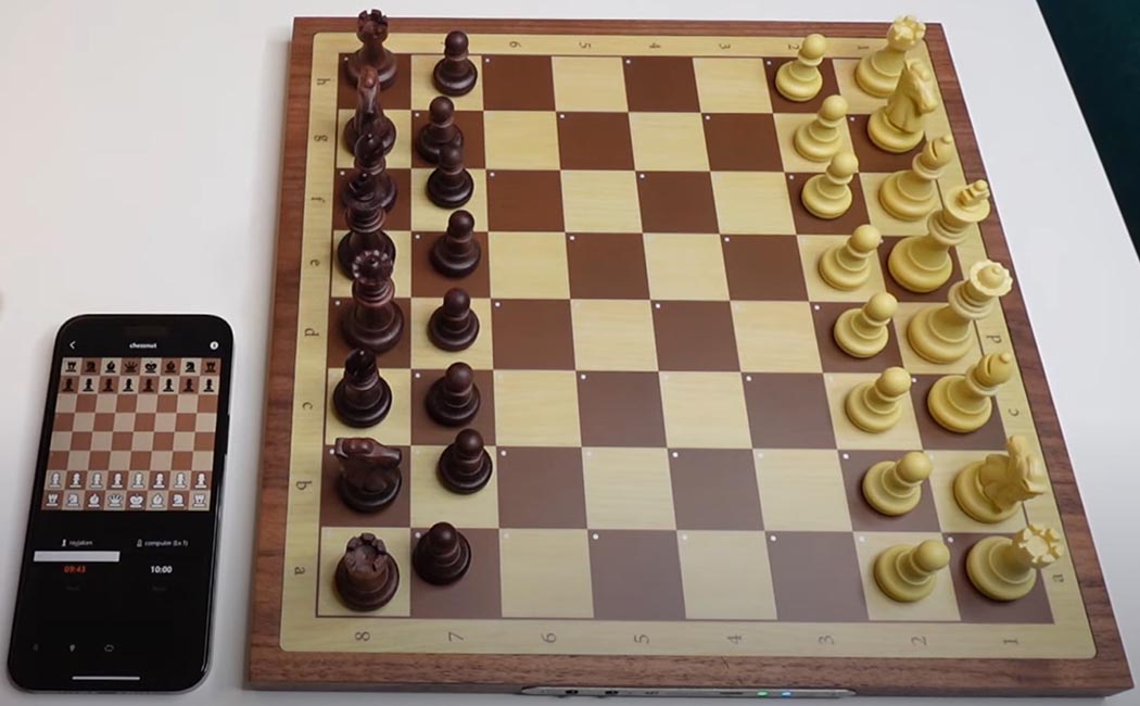Chessnut jugar al ajedrez online con tablero físico 