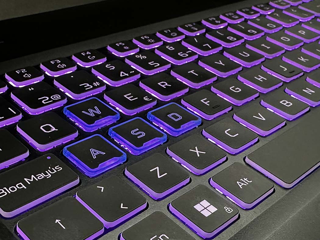 Acer Predator Helios Neo 16 Techandising teclado iluminado